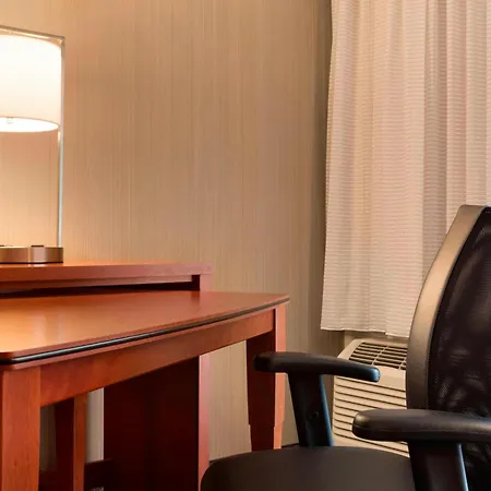 Courtyard By Marriott Champaign Hotel Exterior foto