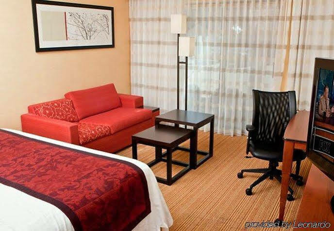 Courtyard By Marriott 3*